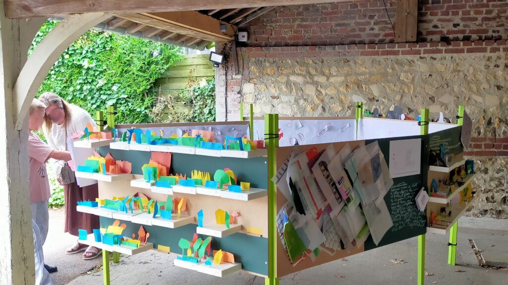 Installation Créée Par Les Enfants