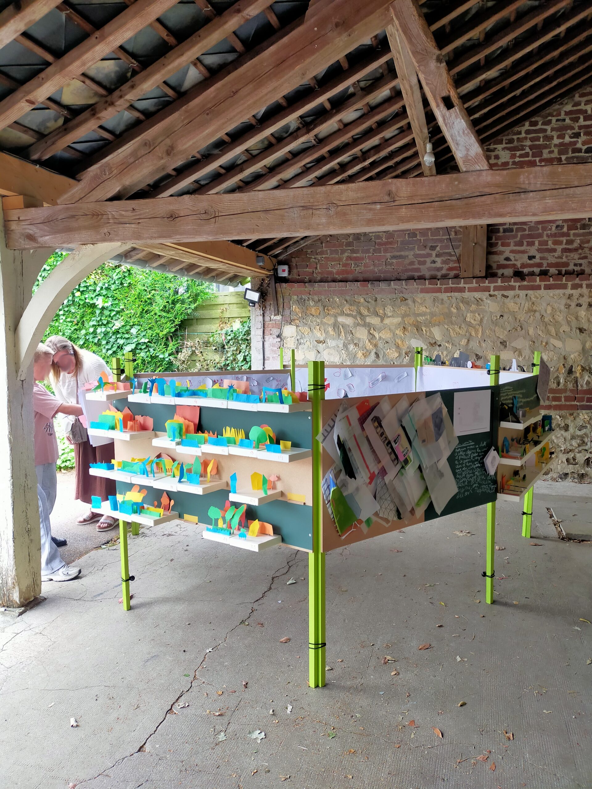 Installation Créée Par Les Enfants